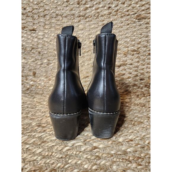 Deltan Womens Black Leather Ankle Boots Shoes 9.5 M Zip-Up Biker - Picture 8 of 11